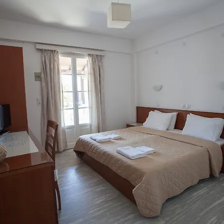 7 Islands Spetses Town