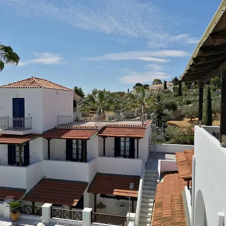 7 Islands Spetses Town